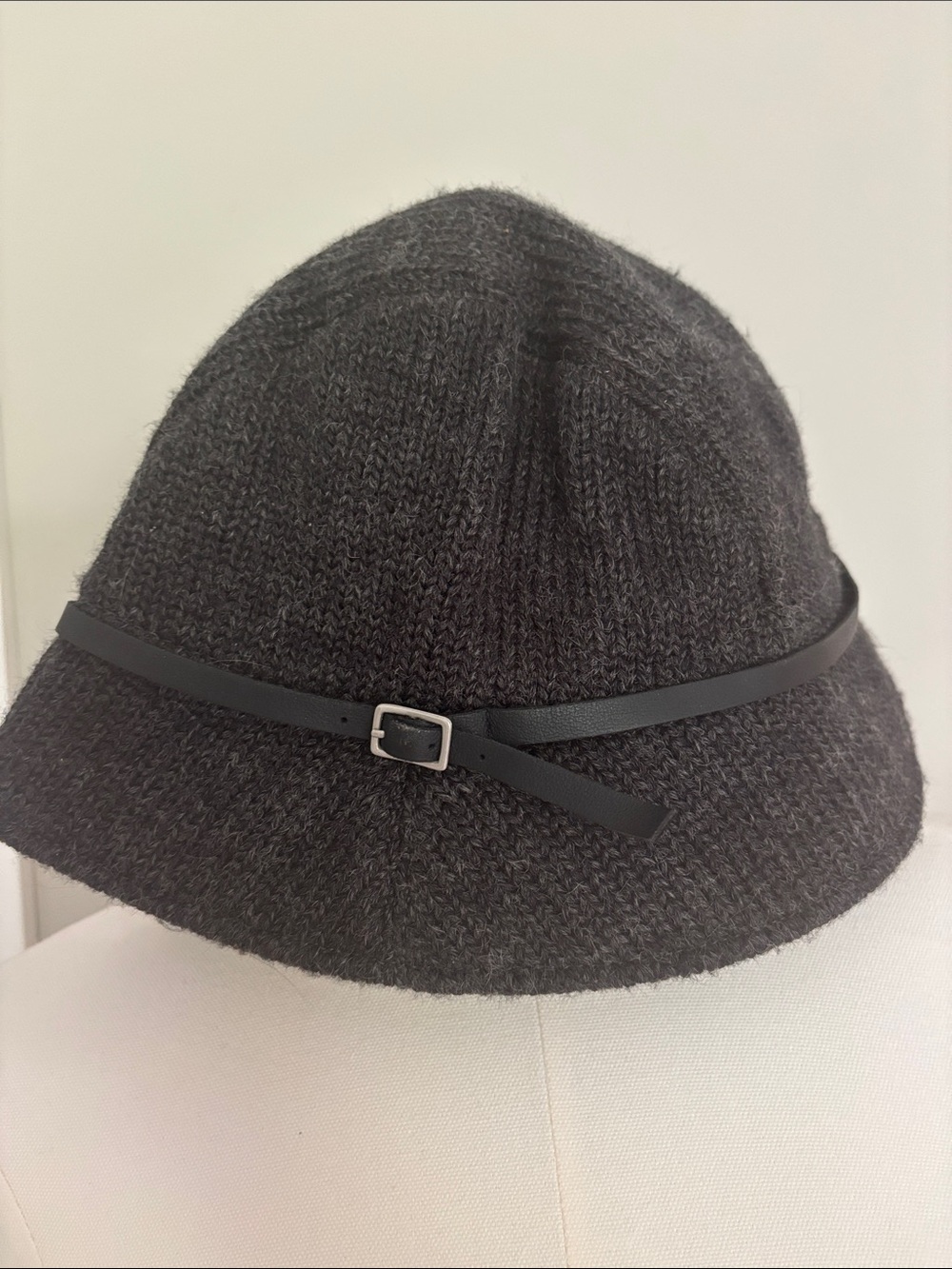 American Eagle Outfitters Charcoal Knit Bucket Hat with Slim Belt